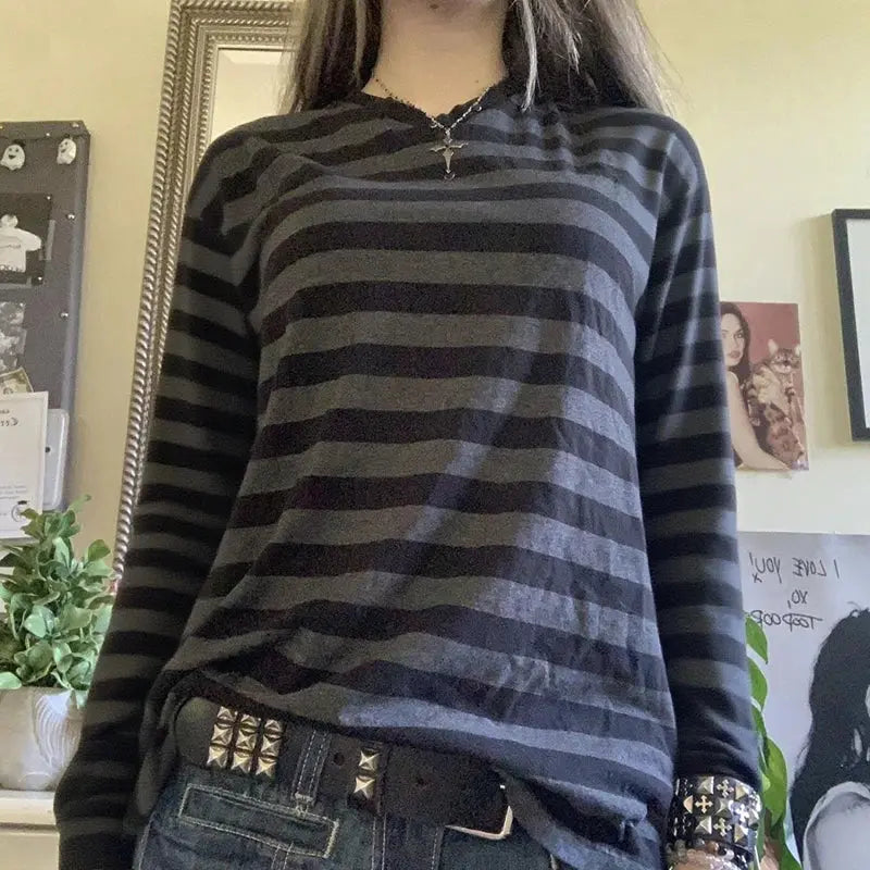 Cottage Cyber Grunge Sweats Tops Autumn Clothes E-girl Emo Mall Goth T-shirt Y2k Aesthetic Long Sleeve Round Neck Pullovers Tees Shoporiz